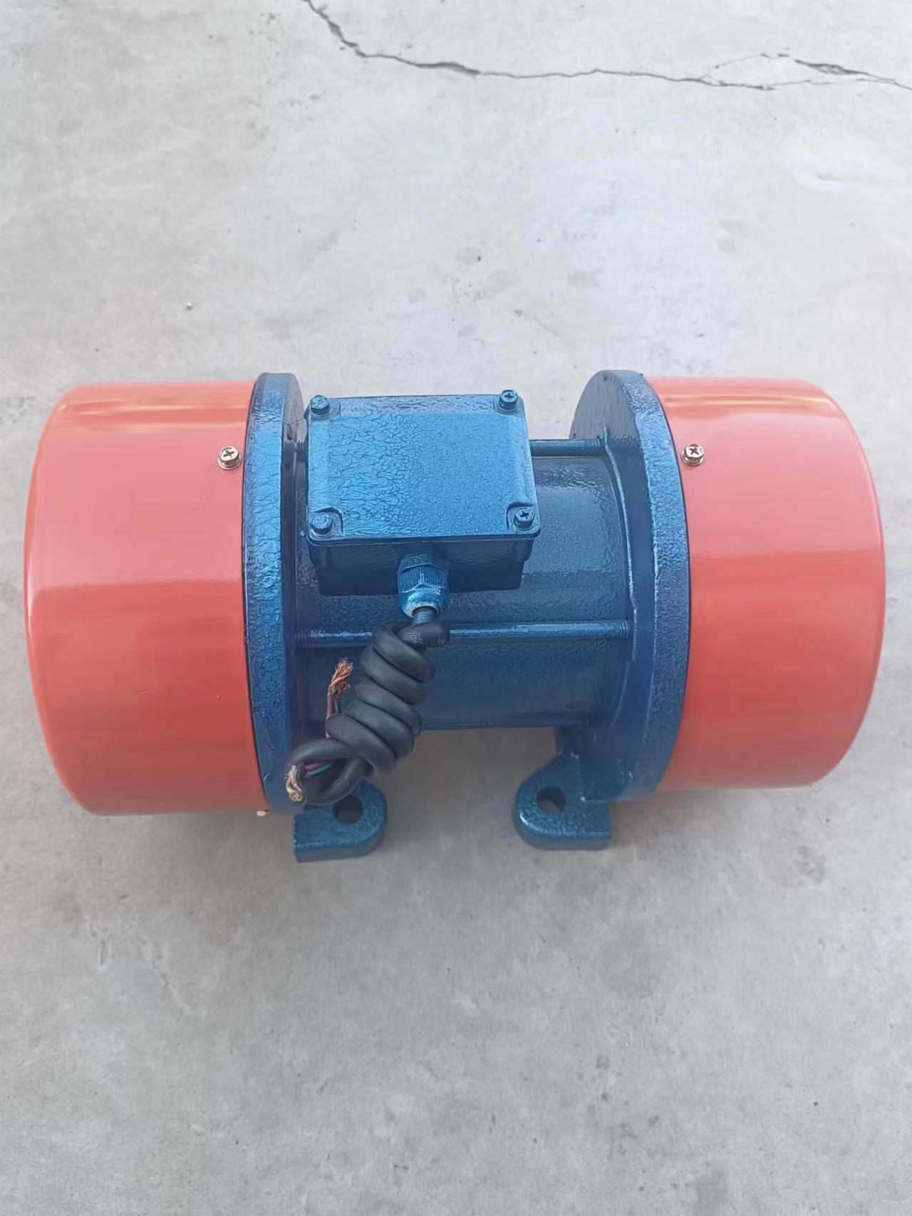 振動(dòng)電機(jī)YZU-5-6A糧機(jī)行業(yè)配備0.37KW安裝尺寸170*120